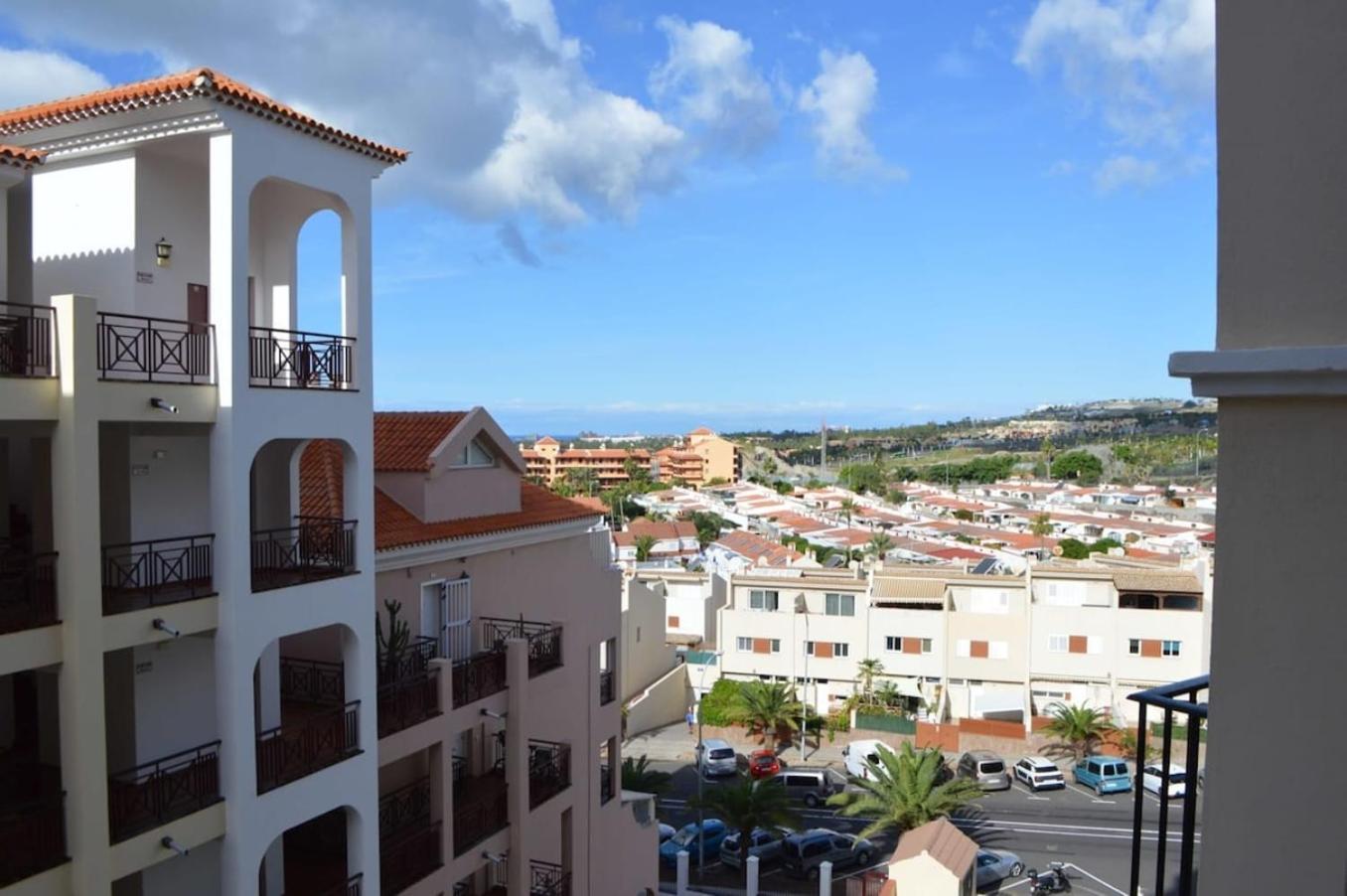 Lovely 1 Bed Apartment In Castle Harbour C108 Los Cristianos  Exterior photo