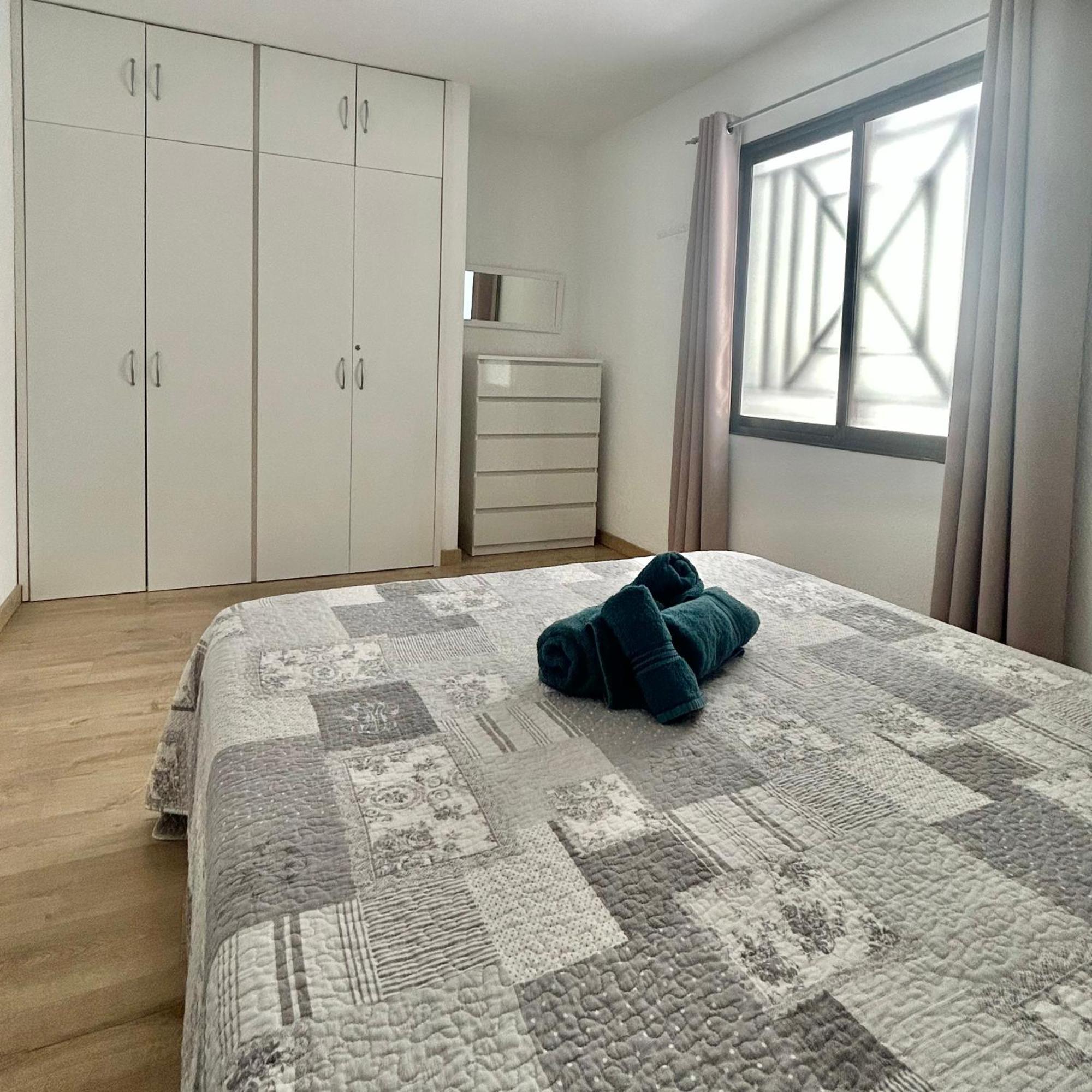 Lovely 1 Bed Apartment In Castle Harbour C108 Los Cristianos  Exterior photo